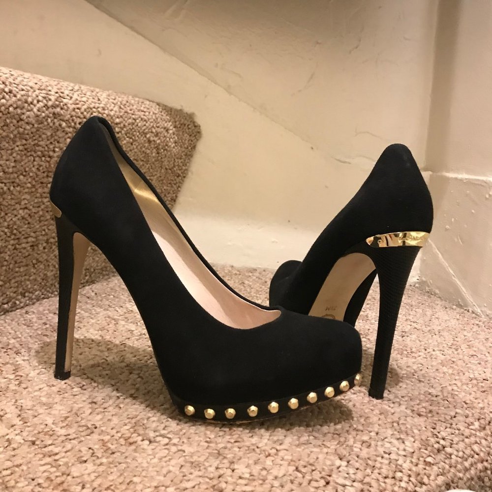 Michael Kors black heels with gold details